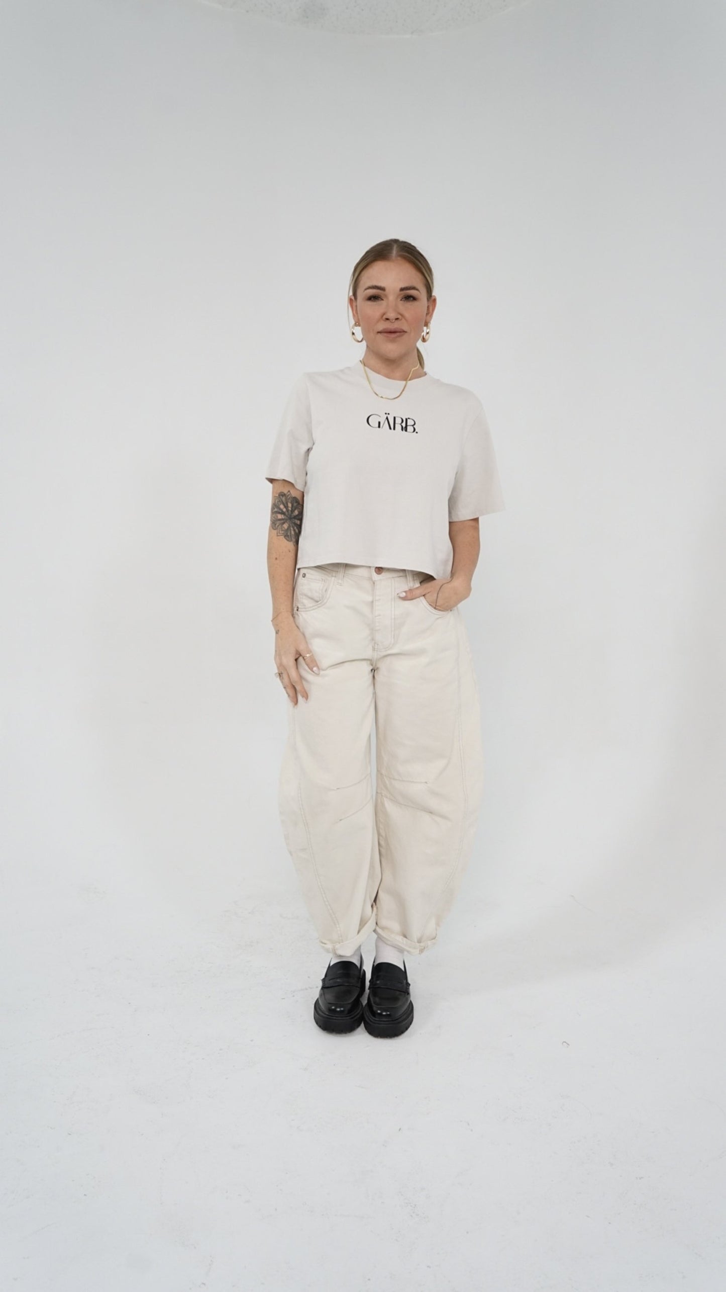 The Chic Crop, Dainty Logo