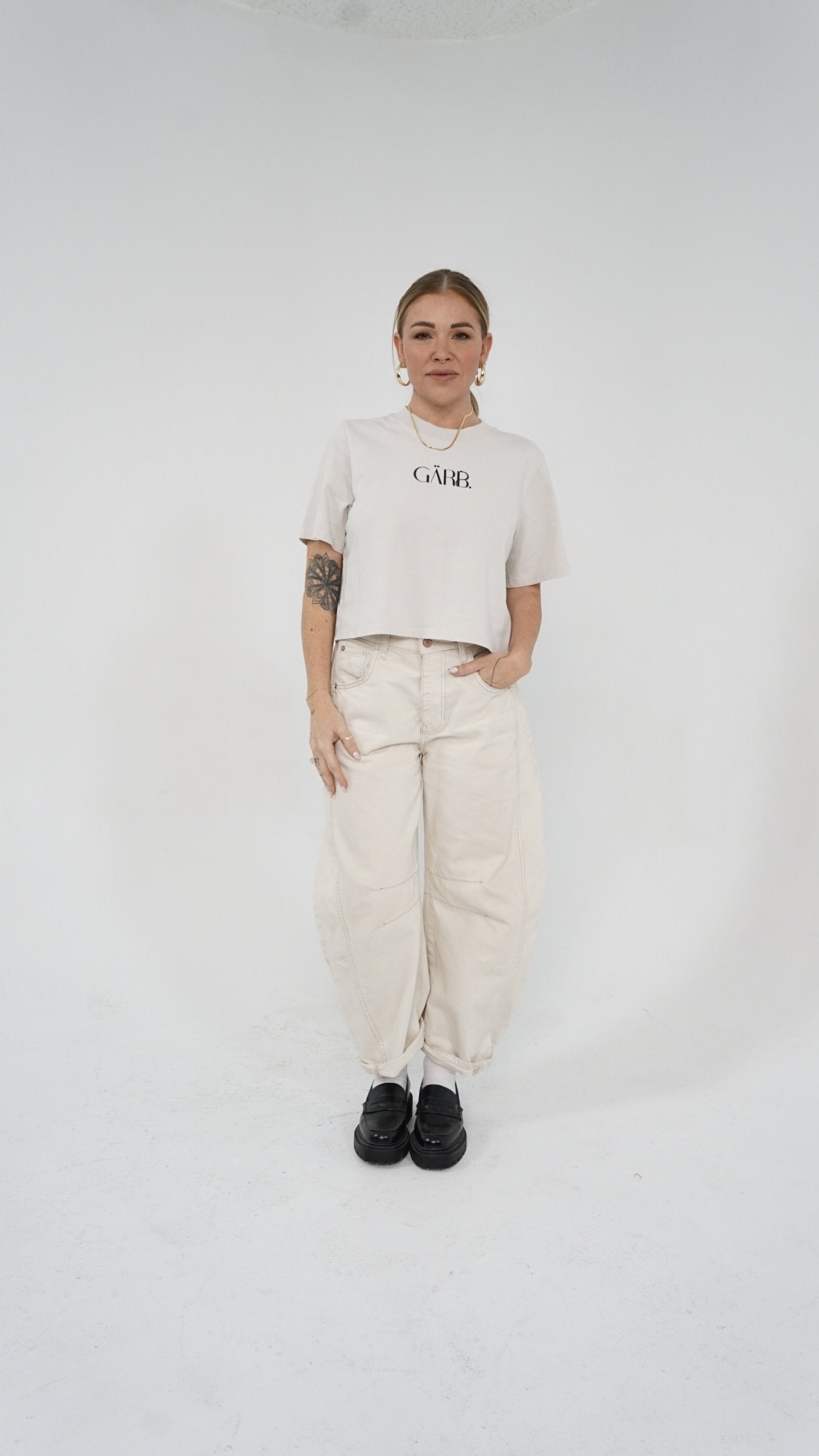 The Chic Crop, Dainty Logo